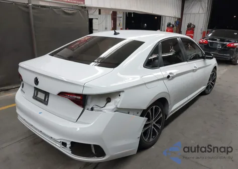 2023 Volkswagen Jetta 1.5T Sport z USA, uszkodzony, nr VIN 3VWBM7BU7PM012429